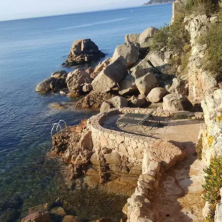 Acaladoro En Villa