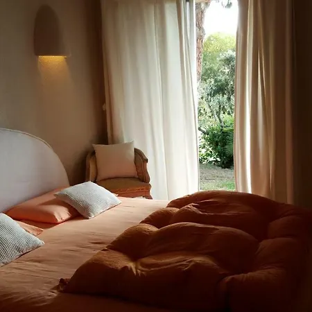 Acaladoro En * Porto-Vecchio (Corsica)